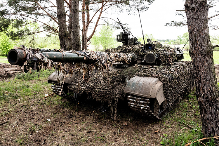 Как пишет Wargonzo, украинские подразделения установили контроль над Новодаровкой