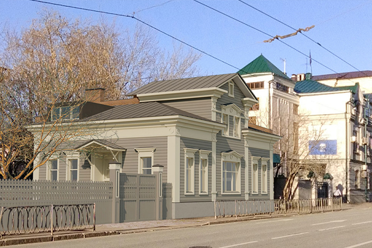 Архитекторы мастерской «Старая Казань» работали на очень маленьком участке всего в 339 «квадратов», из которых зданию досталось 234 кв. метр