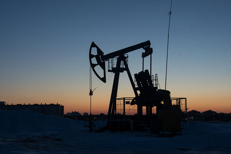Рост спроса на нефть прогнозируют как МЭА, так и ОПЕК