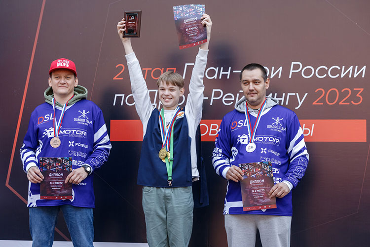13-летний Кирилл Лобань долетел до финиша первым и выиграл этап Гран-при