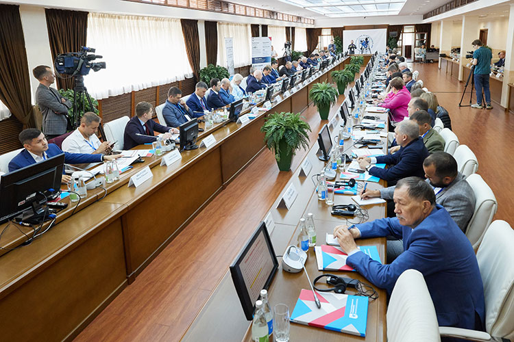 Казанский университет имеет серьезные партнерские взаимодействия с учебными заведениями в области образования, науки, исследований и технологий различных стран, поэтому в конференции они принимали самое активное участие.