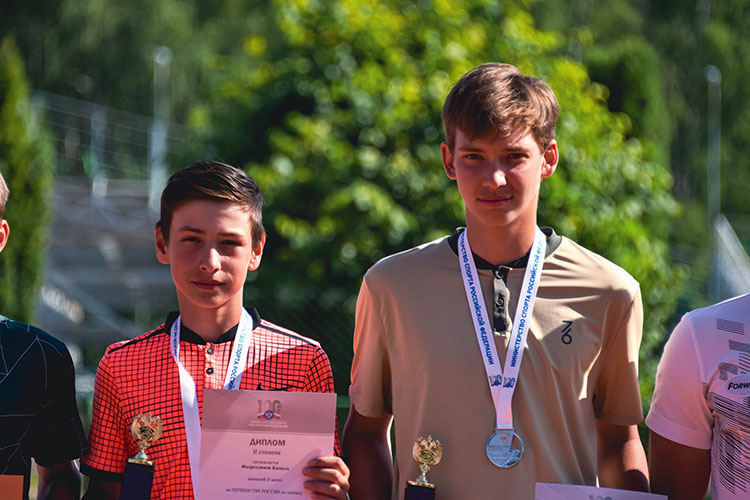 Тимур Науметов и Камаль Фахретдинов, стали серебряными призёрами в парном разряде