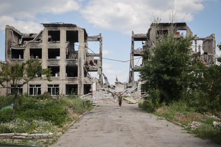 «Я абсолютно убежден, что нужны неожиданные удары. Что толку бомбить территорию Украины, кому это надо, что они поражают? Почему бы не сконцентрироваться на разрушении днепровских мостов?»