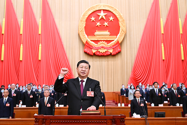 Си Цзиньпин в третий раз подряд занял высший пост Председателя КНР и главы Центрального военного совета. Это нарушает неписанный закон, установленный Дэн Сяопином, о том, что нельзя быть главным более двух пятилетних сроков