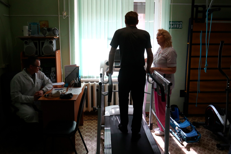 По информации источника «БИЗНЕС Online», близкого к властям Татарстана, бойцам, выписавшимся из госпиталя после ранения, дают полный расклад по действиям после выписки, в том числе по реабилитации и по протезированию