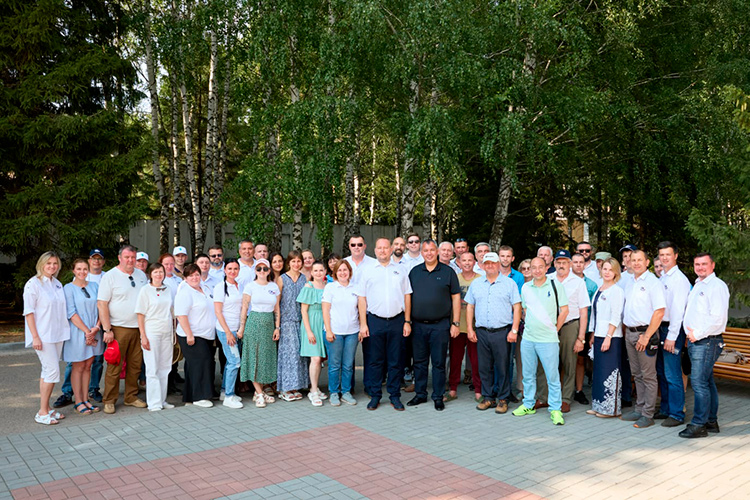 Профессиональному сообществу представили новый совместный проект в области молочного животноводства в Татарстане. Его цель — начать интенсивно развивать российское производство высококлассного генетического материала