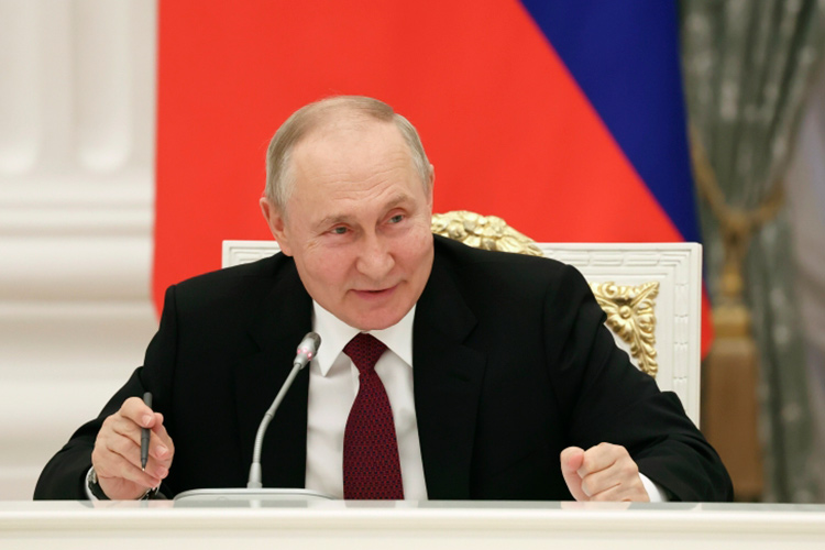 Вечером человеческих историй стало для Владимира Путина участие в заседании  наблюдательного совета АНО «Россия — страна возможностей», который возглавляет сам глава государства