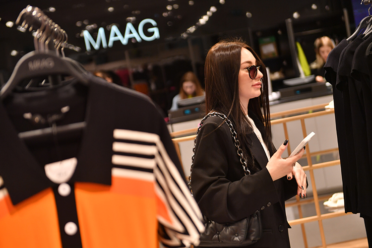 Магазины брендов одежды MAAG, которые стали заменой ушедшей из России Zara, тоже могут покинуть страну