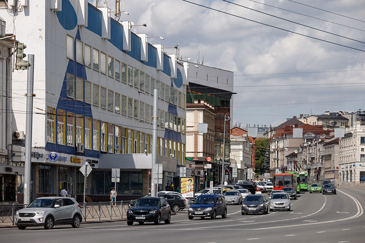 За последние полгода арендная ставка и цена продажи коммерческой недвижимости формата «стрит-ритейл» в Казани выросли на 20% — такую оценку «БИЗНЕС Online» привели в девелоперской компании UD Group