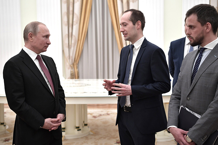 В начале 2019 года президент РФ Владимир Путин лично поздравлял Сачкова в Кремле с победой в номинации «Инновационный прорыв» премии «Немалый бизнес» (на фото Сачков крайний справа)