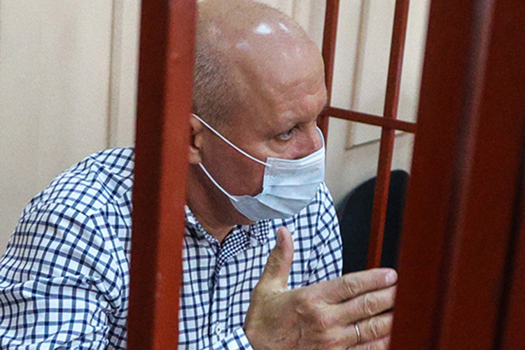 «Звание полковника просто так не дается!»: за главным тыловиком МВД по РТ сохранили койку в изоляторе
