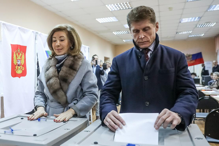 Один из самых вовлеченных в повестку СВО региональных глав — губернатор Приморья Олег Кожемяко проводит кампанию по референдумному сценарию
