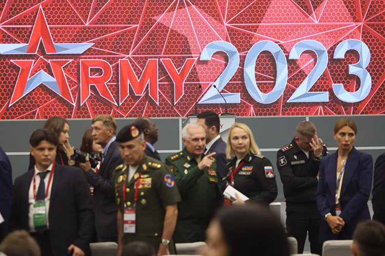 В Москве открылся форум «Армия», который в этом году проходит в 9-й раз