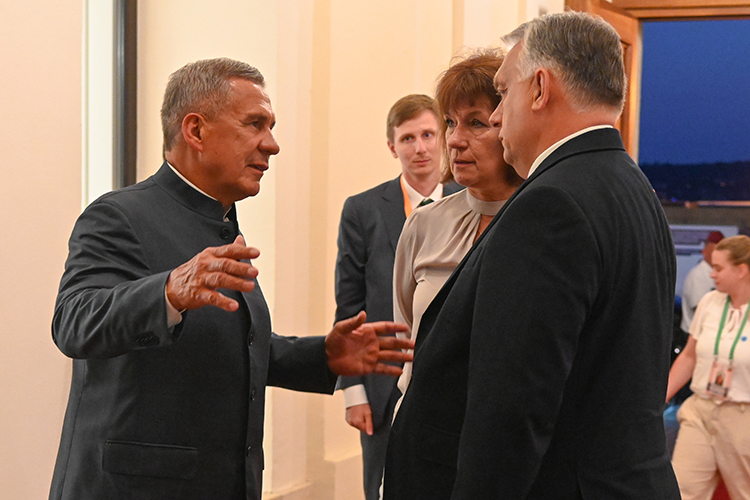 На приеме «дорогих друзей из Татарстана» премьер-министр Венгрии Виктор Орбан подчеркнул, что приезд Минниханова — это «большая честь» для Будапешта