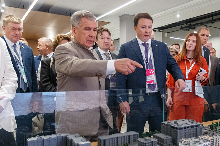 Рустам Минниханов заморозил выдачу новых разрешений на строительство жилья в Казанской агломерации