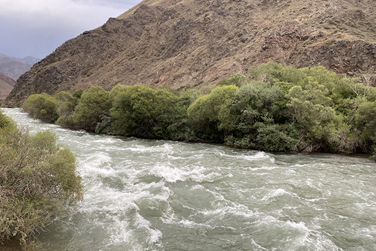 В горных районах Киргизии и Таджикистана формируется 80% водных ресурсов региона