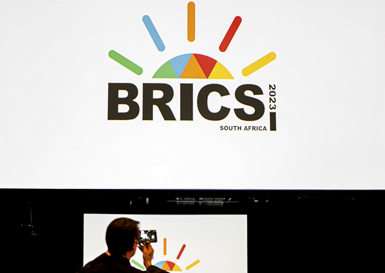 Попытка расширить BRICS выглядит как желание хоть что-то предъявить «городу и миру»