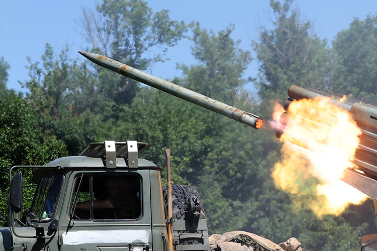 На луганском направлении при поддержке артиллерии и авиации ВС РФ вели наступление на Белогоровку и Новоегоровку