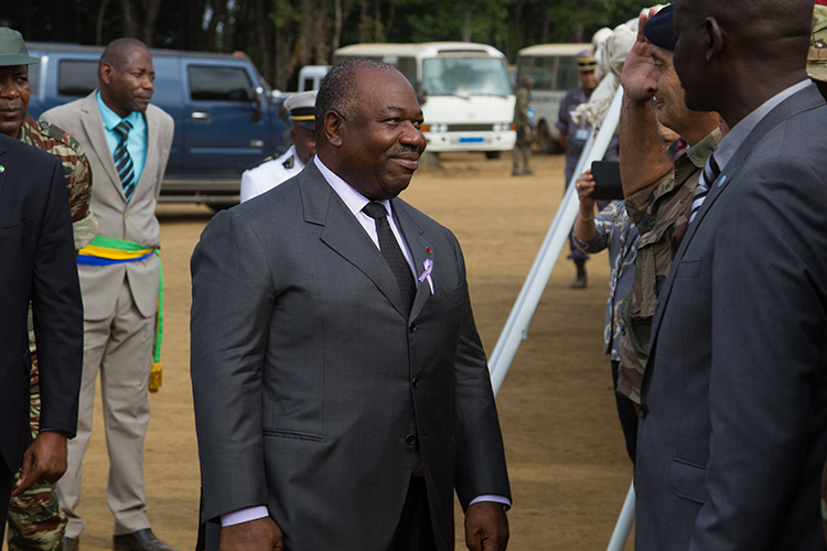 Рано утром 30 августа 64-летнего президента Али Бонго Ондимба арестовали военнослужащие вооруженных сил страны. Произошло это буквально перед тем, как глава государства должен был окончательно объявить о своей победе на выборах