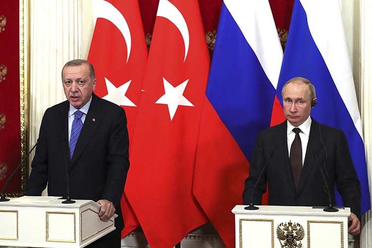 «Для достижения результатов Анкаре нужны помощь и влияние Москвы. У двух стран уже есть и еще может появиться много совместных значимых достижений, но политика Турции слишком сильно зависит от контекста»