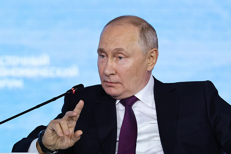 Путин напомнил, что наладилась логистика, и импорта стало приезжать больше, а значит вырос спрос на валюту