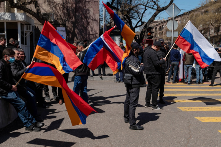«Остается надеяться, что у армянского народа все же возобладает патриотизм и инстинкт самосохранения, и никакой «Вагнер» ему для этого не понадобится»