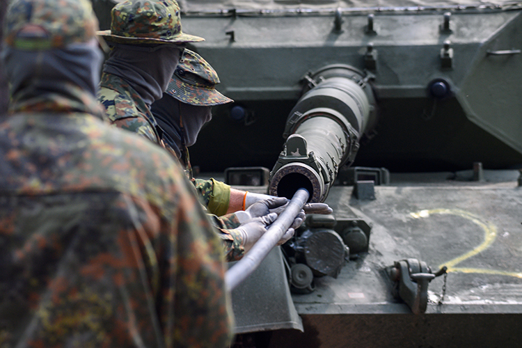 На этой неделе пришла новость из министерства обороны Дании. Там сообщили, что страна приобретет и передаст Украине в рамках очередного пакета военной помощи еще 45 танков — 30 Leopard 1 и 15 Т-72