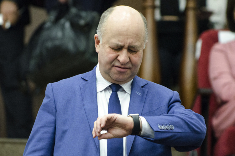 Второй предельный срок на посту прокурора Татарстана у Илдуса Нафикова завершается на следующей неделе. Особой сенсации в его уходе нет, хотя смутные надежды на «пролонгирование контракта» все же были
