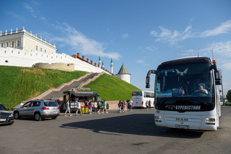 Остро чувствуется нехватка туристических автобусов — 35% автопарка старше пяти лет