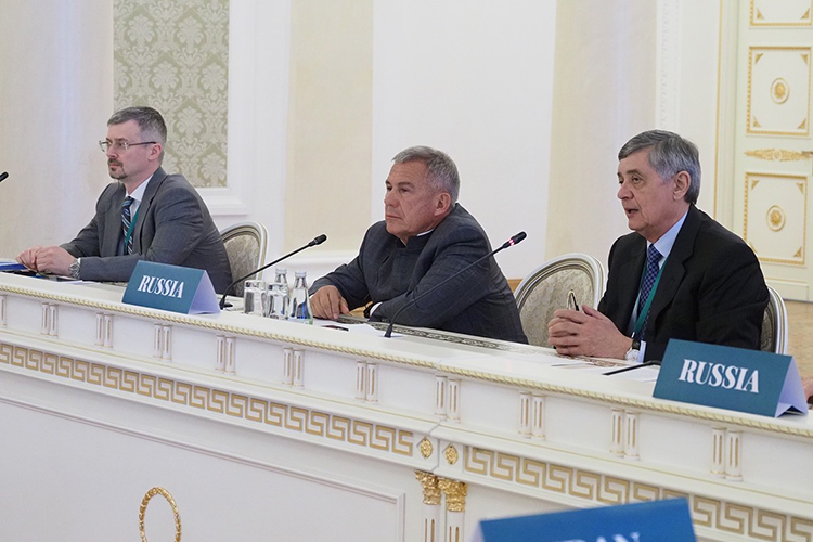 В завершении Минниханов выразил надежду, что участникам понравится традиционное татарское гостеприимство