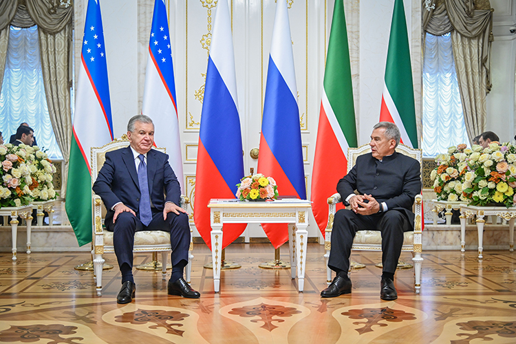 Чуть позже, на переговорах с Миннихановым президент поблагодарил за радушие и поделился, что о поездке в Казань мечтал давно