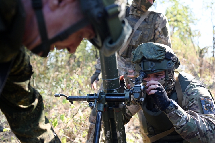 Российские силы активизировались на авдеевском и марьинском направлениях и ухудшили положение украинских войск