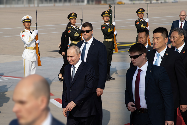 Утром начался визит президента России Владимира Путина в Китай
