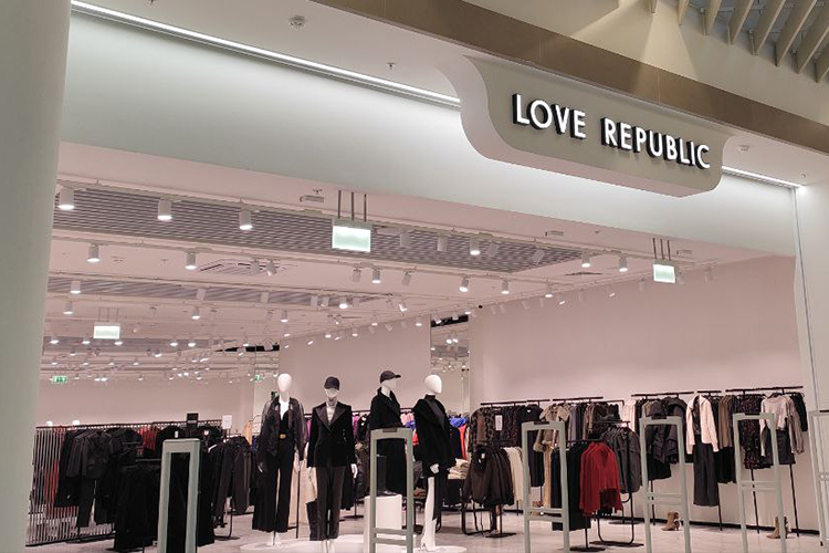 В обновленном концепте открылся еще один бренд любимый российскими модницами Love Republic от Melon Fashion Group