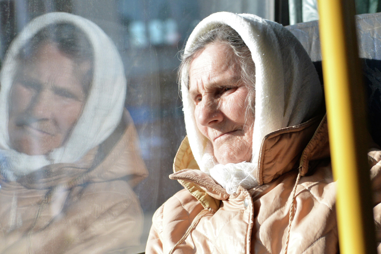 Сэкономим на бабушках: в Татарстане режут на сотни миллионов компенсации за льготный проезд
