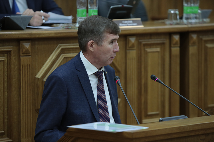 Министр экономики РТ Мидхат Шагиахметов представил прогноз социально-экономического развития Татарстана на будущий год и на ближайшую трёхлетку