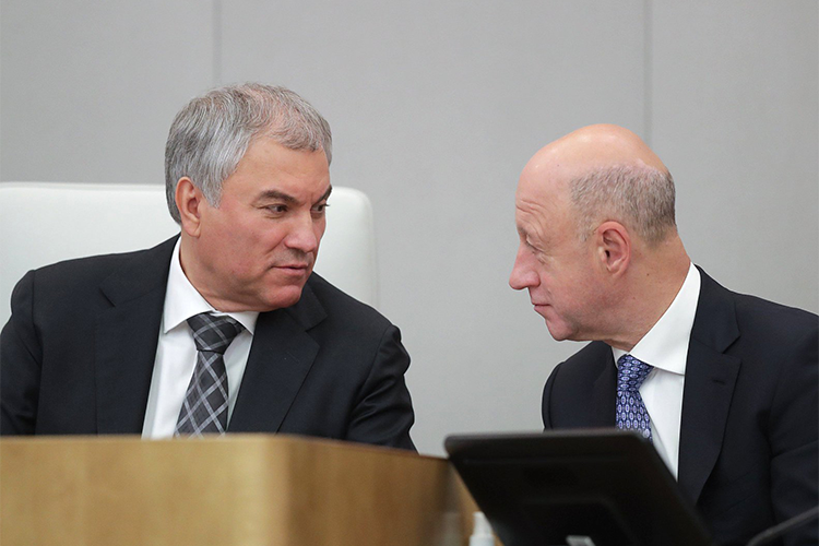 Вячеслав Володин (слева)  попросил Белоусова ускориться с законопроектом об ограничении количества проверок со стороны МВД