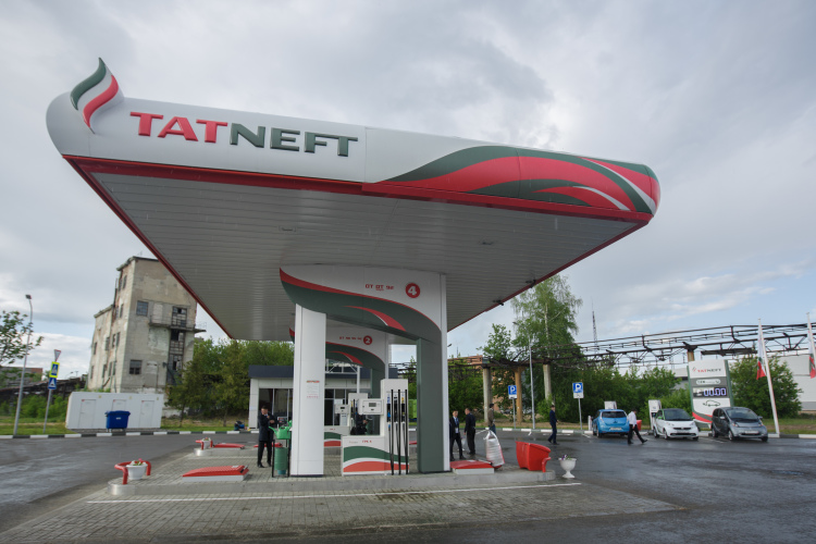 «Татнефть» из-за роста налоговой нагрузки на отрасль вынуждена продавать бензин внутри страны себе в убыток