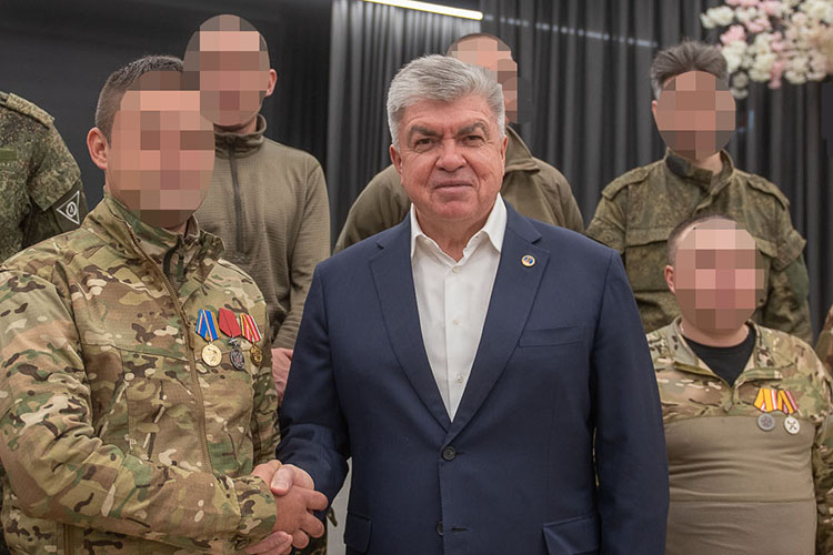 Бойцы на встрече с Магдеевым: «Надо было в 2014 году войска вводить!»