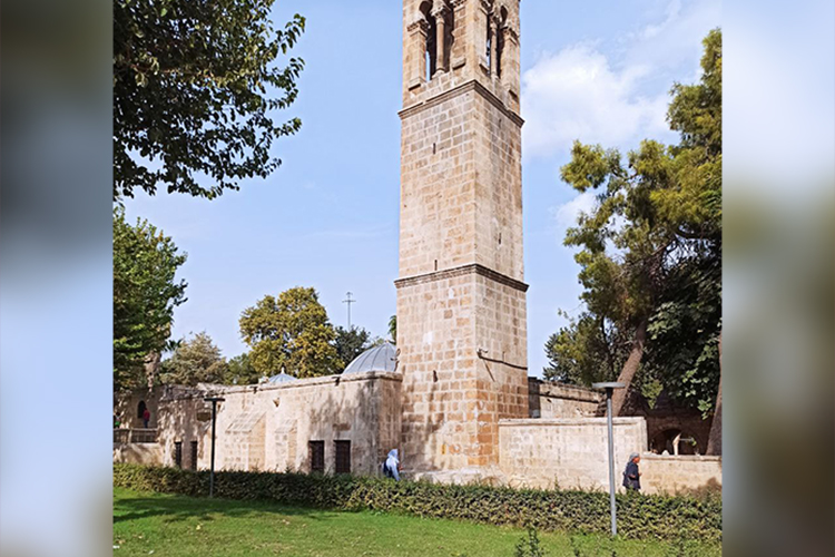 Бывшая церковь, теперь мечеть, рядом с местом сожжения Авраама, Урфа