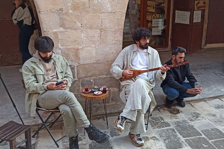 Уличные музыканты в Мардине