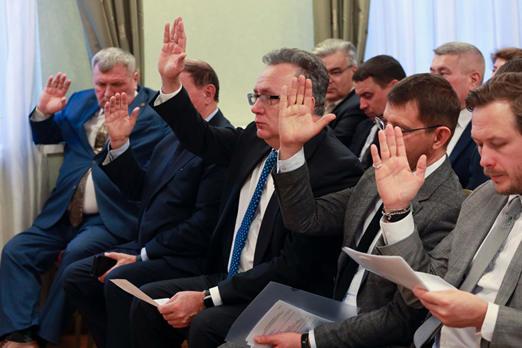 В заключении всего за 1,5 минуты члены комитета поддержали поправки к закону «О патриотическом воспитании граждан в Республике Татарстан»