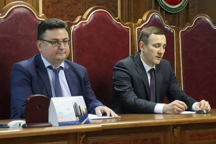 Действующий зампред ВС РТ по уголовным делам Максим Беляев и Айрат Миннуллин