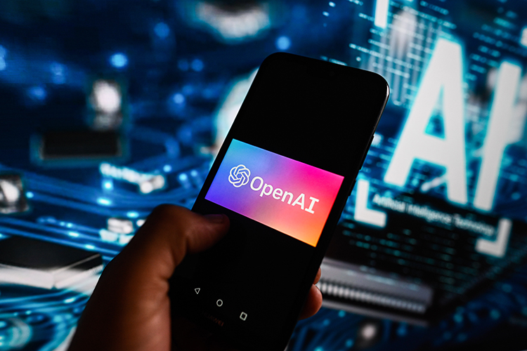 OpenAI появилась в 2015 году как некоммерческая исследовательская лаборатория, цель которой была в том, чтобы общий искусственный интеллект приносил пользу всему человечеству