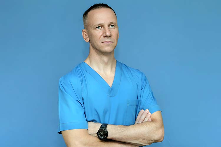 Дмитрия Ананина коллеги хвалят за «сильную хирургию»