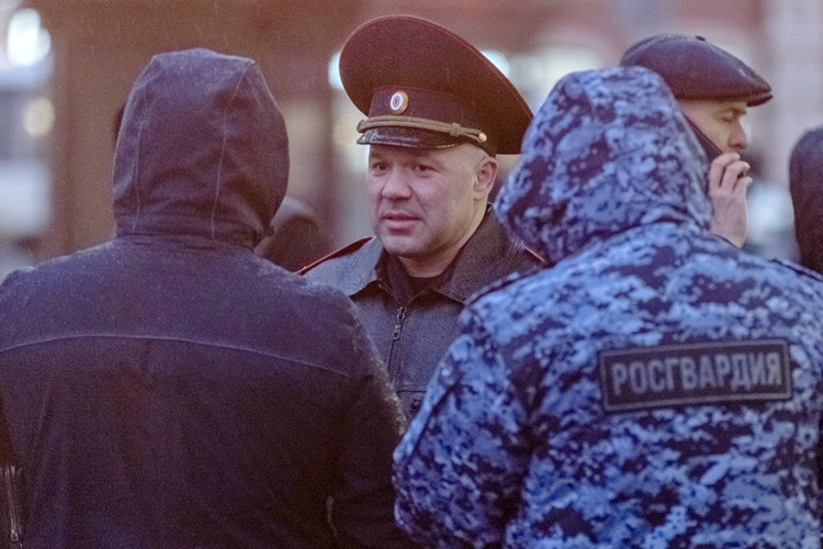 По данным источников нашего издания, Габдурахманов возглавил одно из самых сложных подразделений МВД России — главное управление по обеспечению охраны общественного порядка