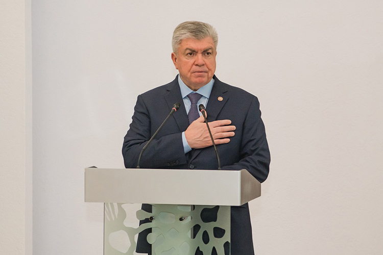 Мэр Наиль Магдеев выразил соболезнования родным погибших и добавил: бойцы — герои, которые погибли, защищая интересы родины