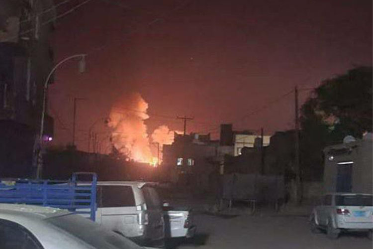 Соединенные Штаты и Великобритания запустили несколько авиаударов по военным объектам хуситов вокруг йеменской столицы Саны перед рассветом в пятницу