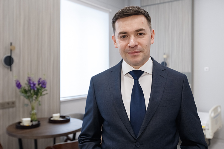 Старший сын Ильяса Нуриева, гинеколог-хирург, репродуктолог, Нияз Нуриев назначен главным врачом клиники