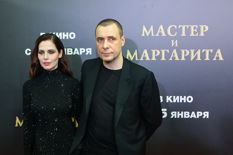 Мастера и Маргариту в фильме сыграли звездные Евгений Цыганов и Юлия Снигирь, являющиеся парой в реальной жизни